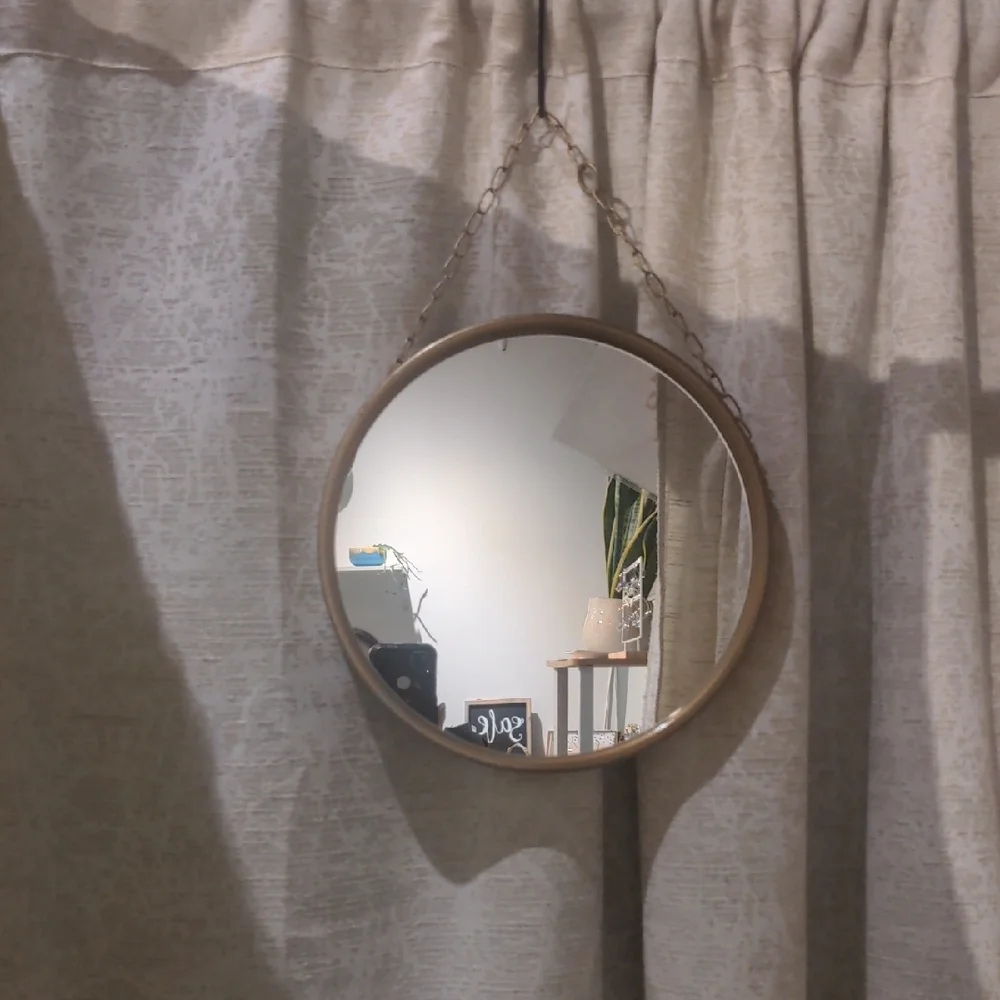 Gold Wall Decor Circular Mirror with Modern Design